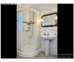 CASA DE 228M2 DIVIDIDA EN 2 NIVELES CON GARAJE EN LA GARRIGA, ROSES