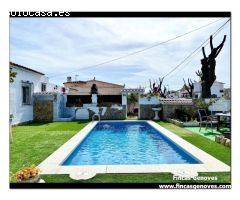 CASA DE PLANTA BAJA CON 4 DORMITORIOS Y PISCINA