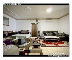 CASA DE PLANTA BAJA CON 4 DORMITORIOS Y PISCINA