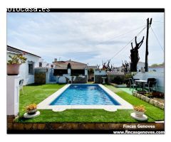 CASA DE PLANTA BAJA CON 4 DORMITORIOS Y PISCINA