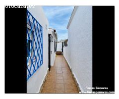 CASA DE PLANTA BAJA CON 4 DORMITORIOS Y PISCINA