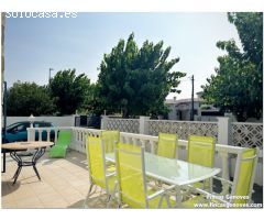 PRECIOSA CASA RENOVADA CON 3 DORMITORIOS, GARAJE Y JARDIN, MUY CERCA DE LA PLAYA