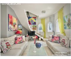 PRECIOSA CASA RENOVADA CON 3 DORMITORIOS, GARAJE Y JARDIN, MUY CERCA DE LA PLAYA
