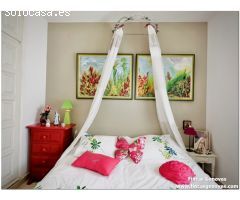 PRECIOSA CASA RENOVADA CON 3 DORMITORIOS, GARAJE Y JARDIN, MUY CERCA DE LA PLAYA