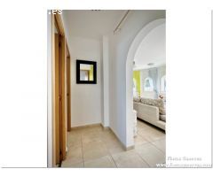 PRECIOSA CASA RENOVADA CON 3 DORMITORIOS, GARAJE Y JARDIN, MUY CERCA DE LA PLAYA