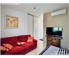 PRECIOSA CASA RENOVADA CON 3 DORMITORIOS, GARAJE Y JARDIN, MUY CERCA DE LA PLAYA