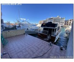 Edificio en venta en Empuriabrava, 3 apartamentos, gran garaje y amarre de 20x6m