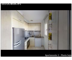 Edificio en venta en Empuriabrava, 3 apartamentos, gran garaje y amarre de 20x6m