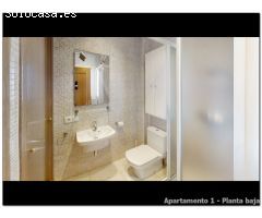 Edificio en venta en Empuriabrava, 3 apartamentos, gran garaje y amarre de 20x6m