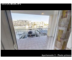 Edificio en venta en Empuriabrava, 3 apartamentos, gran garaje y amarre de 20x6m