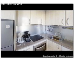 Edificio en venta en Empuriabrava, 3 apartamentos, gran garaje y amarre de 20x6m