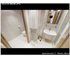 Edificio en venta en Empuriabrava, 3 apartamentos, gran garaje y amarre de 20x6m