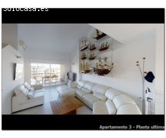 Edificio en venta en Empuriabrava, 3 apartamentos, gran garaje y amarre de 20x6m