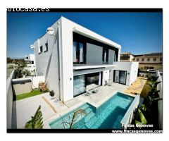 ESPECTACULAR CASA DE NUEVA CONSTRUCCIÓN EN EMPURIABRAVA