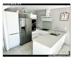 ESPECTACULAR CASA DE NUEVA CONSTRUCCIÓN EN EMPURIABRAVA
