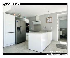 ESPECTACULAR CASA DE NUEVA CONSTRUCCIÓN EN EMPURIABRAVA