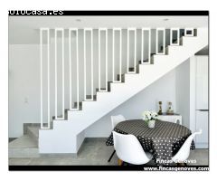 ESPECTACULAR CASA DE NUEVA CONSTRUCCIÓN EN EMPURIABRAVA