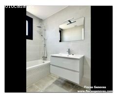 ESPECTACULAR CASA DE NUEVA CONSTRUCCIÓN EN EMPURIABRAVA