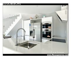 ESPECTACULAR CASA DE NUEVA CONSTRUCCIÓN EN EMPURIABRAVA
