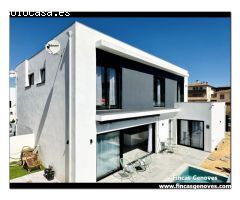 ESPECTACULAR CASA DE NUEVA CONSTRUCCIÓN EN EMPURIABRAVA