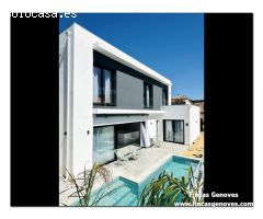 ESPECTACULAR CASA DE NUEVA CONSTRUCCIÓN EN EMPURIABRAVA