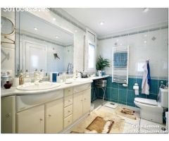 Estupenda villa mediterránea al canal ancho, con amarre de 11.50m y piscina