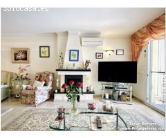 Estupenda villa mediterránea al canal ancho, con amarre de 11.50m y piscina