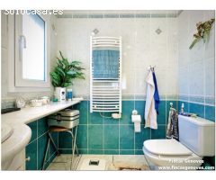 Estupenda villa mediterránea al canal ancho, con amarre de 11.50m y piscina