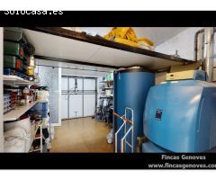Estupenda villa mediterránea al canal ancho, con amarre de 11.50m y piscina