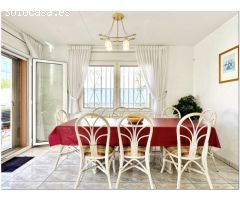 GRAN CASA CON 5 DORMITORIOS, GARAJE Y PISCINA DELANTE DE PUERTO PRIVADO, PANI