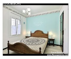 CASA CON GARAJE, PISCINA APARTAMENTO DE INVITADOS Y GRAN TERRENO ESQUINERO