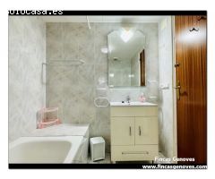 CASA CON GARAJE, PISCINA APARTAMENTO DE INVITADOS Y GRAN TERRENO ESQUINERO