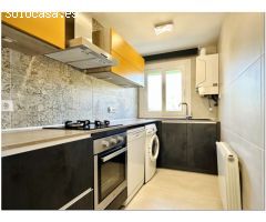 CASA RENOVADA CON 3 DORMITORIOS, GARAJE Y PISCINA COMUNITARIA.
