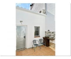 CASA RENOVADA CON 3 DORMITORIOS, GARAJE Y PISCINA COMUNITARIA.