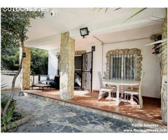 APARTAMENTO RENOVADO CON JARDÍN AL LADO DE LA PLAYA DE EMPURIABRAVA