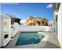 Tu Oasis Personal: Apartamento con Jardín, Piscina Privada y a 100m de la Playa