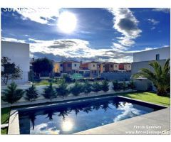 Villa Moderna en Una Planta con Jardín y Piscina Privada