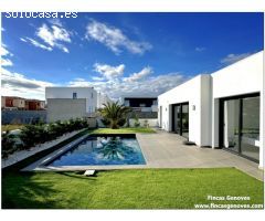 Villa Moderna en Una Planta con Jardín y Piscina Privada