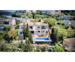 Exclusiva villa mediterránea con espectaculares vistas.