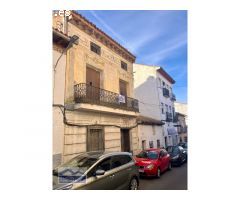 CASA DE PUEBLO PARA DERRIBAR O REHABILITACIÓN INTEGRAL