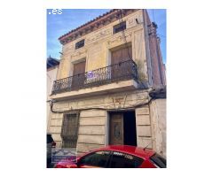 CASA DE PUEBLO PARA DERRIBAR O REHABILITACIÓN INTEGRAL