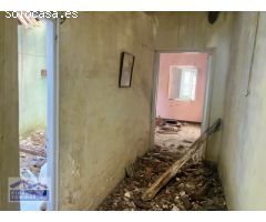 CASA DE PUEBLO PARA DERRIBAR O REHABILITACIÓN INTEGRAL