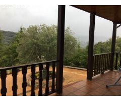 CASA DE MADERA AUTÓNOMA Y SOSTENIBLE