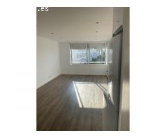¡Estudio totalmente renovado frente a la playa!