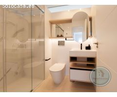 ESPLENDOR MEDITERRÁNEO: VIVE EL LUJO EN NUESTRO EXCLUSIVO ÁTICO EN CIUDAD