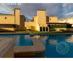 BUNGALOW CON PISCINA!