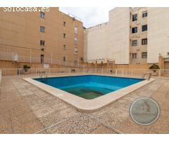 URBANIZACIÓN CON PISCINA