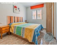 ¡ VIVE EN EL MEDITERRÁNEO: PISO CON TERRAZA ACRISTALADA Y GARAJE A PASOS DEL MAR
