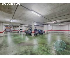 ¡ VIVE EN EL MEDITERRÁNEO: PISO CON TERRAZA ACRISTALADA Y GARAJE A PASOS DEL MAR
