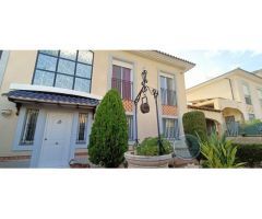 ¡EXCLUSIVA OPORTUNIDAD! MAJESTUOSA VIVIENDA UNIFAMILIAR EN VALVERDE ALTO -